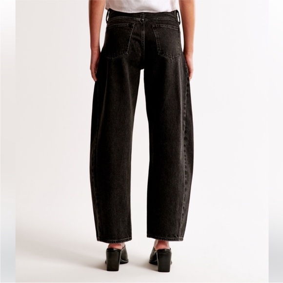 Abercrombie & Fitch Mid Rise Black Barrel Jeans Size 29 Long - Tall Size - Picture 6 of 16